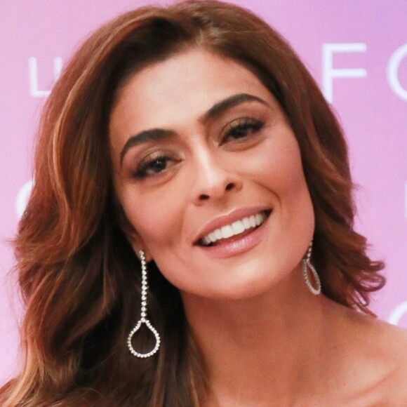 Juliana Paes revelou rotina de beleza e contou como disfarça cansaço da pele
