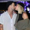 Bruno Gagliasso e Giovanna Ewbank trocam beijos em área VIP do Rock in Rio