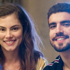 Fabiana (Nathalia Dill) vê Rock (Caio Castro) e Joana (Bruna Hamú) se beijando na novela 'A Dona do Pedaço'