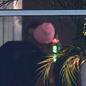 Cinthia Dicker ganhou beijos de Pedro Scooby durante o Rock in Rio