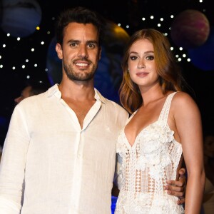 Marina Ruy Barbosa e Xandinho Negrão se conheceram em Fernando de Noronha, no réveillon de 2015 para 2016