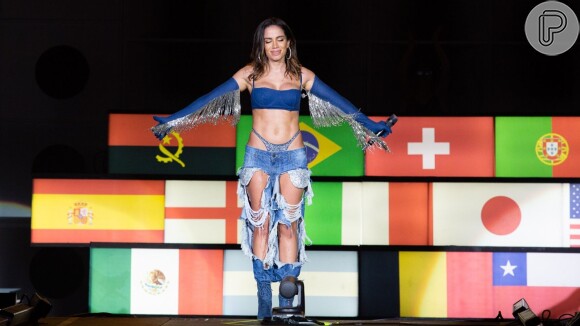 Anitta relembrou momento do Rock In Rio em seu Instagram com a chegada da sexta-feira