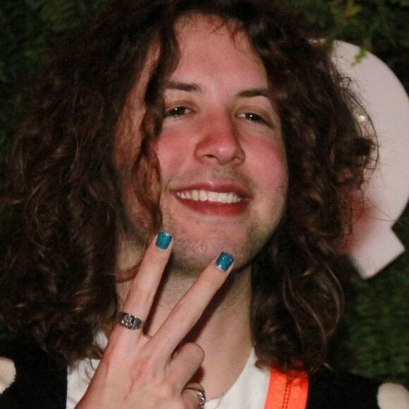 Filho de Luciana Gimenez foi criticado por pintar as unhas, mas defendido pela mãe: 'Deixa o menino'