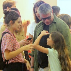 Fabio Assunção e a filha, Ella Felipa, de 8 anos, também foram ao cinema neste domingo, 20 de outubro de 2019