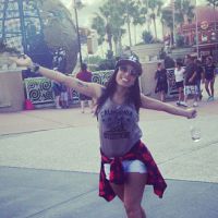 Anitta dá dicas de viagem para a Disney: 'Em um ano fui três vezes'