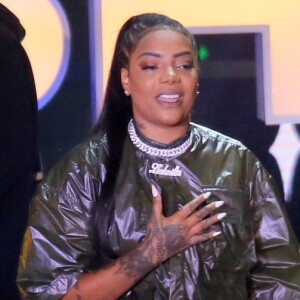 Ludmilla recebeu prêmio na categoria 'Música Chiclete', por 'Onda Diferente', parceria com Anitta. Afastadas após brigas, as duas não subiram juntas ao palco