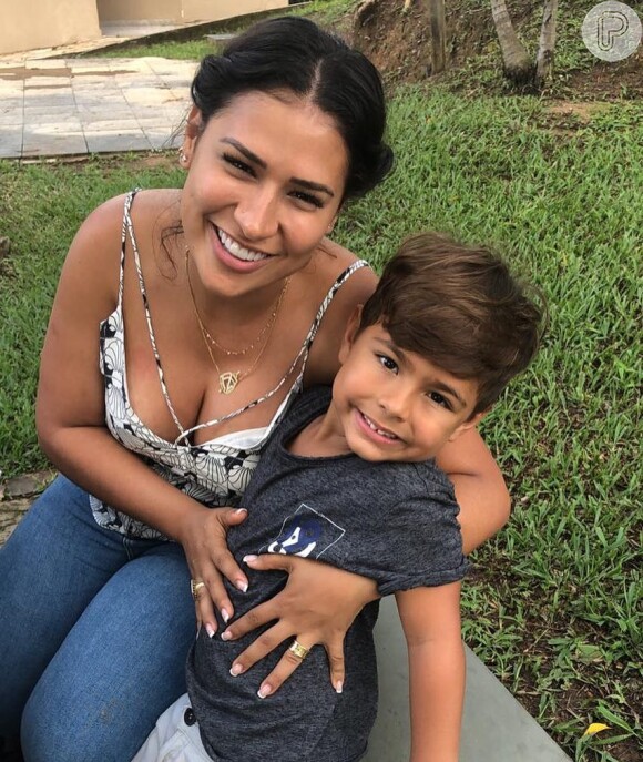 Marido de Simone, Kaká Diniz relembra gravidez da cantora nesta quarta-feira, dia 30 de outubro de 2019