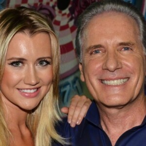 Mulher de Roberto Justus, Ana Paula Siebert planeja criar o filho junto com os netos do marido