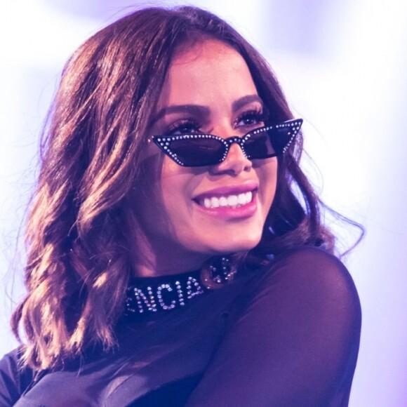 Anitta aposta em look com brilho e rebola em festa em Las Vegas nesta quarta-feira, dia 13 de novembro de 2019