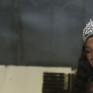 Iza é coroada rainha de bateria da Imperatriz Leopoldinense para o Carnaval 2020