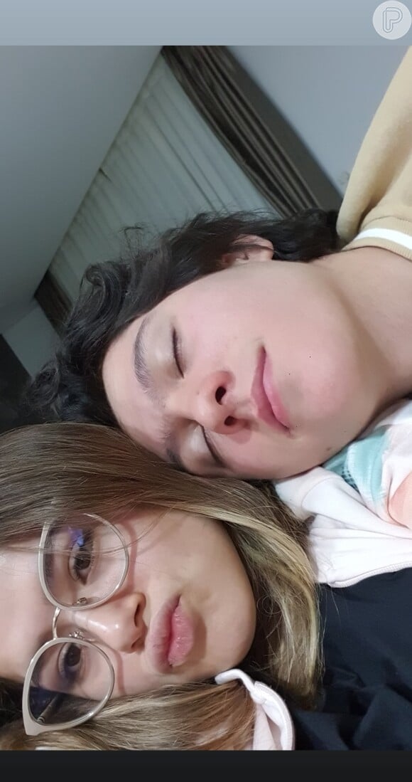 Maisa Silva curte aniversário de namoro com Nicholas Arashiro em casa neste domingo, dia 17 de novembro de 2019
