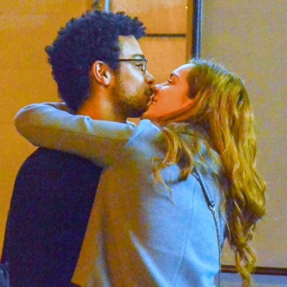 'Eu quero mesmo é ser feliz em meu relacionamento, construir algo saudável e positivo para nós dois. É desse esforço que preciso', diz Sophia Abrahão