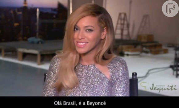 Beyoncé grava recado para consultoras do Brasil sobre o próprio perfume, 'Pulse', e anuncia que não vê a hora de encontrar com os brasileiros. A estrela pode gravar com Silvio Santos o programa 'Vamos Brincar de Forca'. Reprodução em 22 de fevereiro de 2013