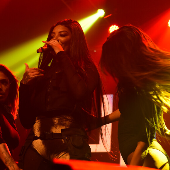 Ludmilla dança provocante com namorada, Brunna Gonçalves, em show em São Paulo neste domingo, dia 01 de dezembro de 2019