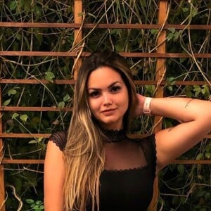 Suzanna Freitas foi comparada à mãe, Kelly Key, em foto na rede social