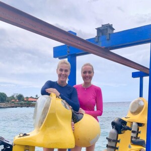 Ana Hickmann se divertiu com a irmã Fernanda em Curação, no Caribe