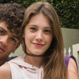 Anjinha (Caroline Dallarosa) fica arrasada quando descobre que Cléber (Gabriel Santana) vai se mudar para a Bahia na novela 'Malhação: Toda Forma de Amar'