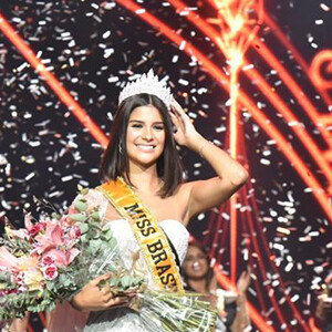 Miss Brasil 2019, Júlia Horta pediu valorização do futebol feminino: 'Acho que essa singela homenagem ainda é pouco perto do reconhecimento que nossas jogadoras merecem'