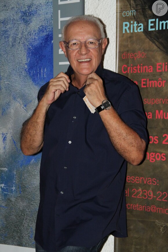 Ney posa antes da estreia do monólogo 'Pai', no Rio de Janeiro. Foto em abril de 2012