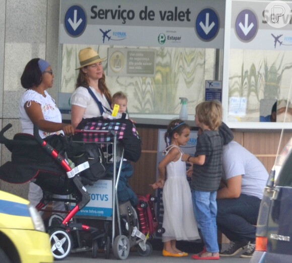 Thiago Lacerda e Vanessa Lóes são pais de Gael, de 7 anos, Cora, de 4 anos e a caçula, Pilar, de apenas 5 meses