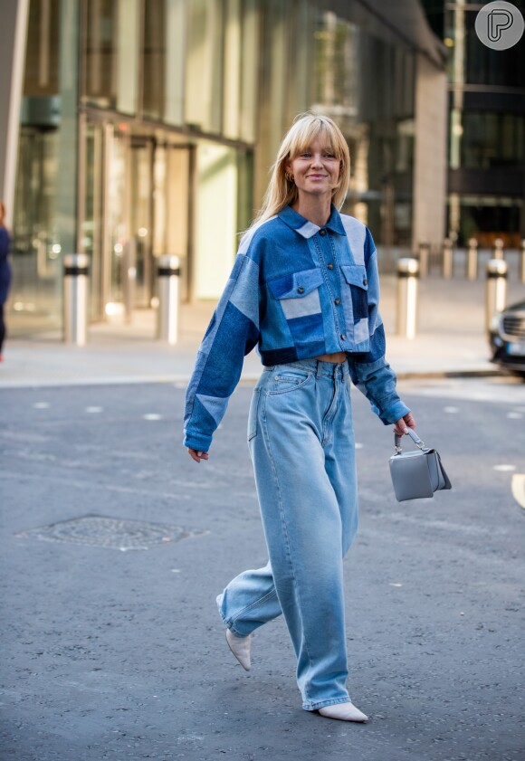 Jeans na moda 2020: a calça grandpa é opção certeira para montar um look total jeans leve e superconfortável