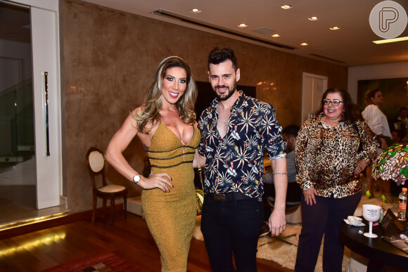 Acompanhada, Tati Minerato prestigia festa de lançamento do programa 'Glow Up', da TV Caras, em São Paulo, nesta quarta-feira, 11 de dezembro de 2019