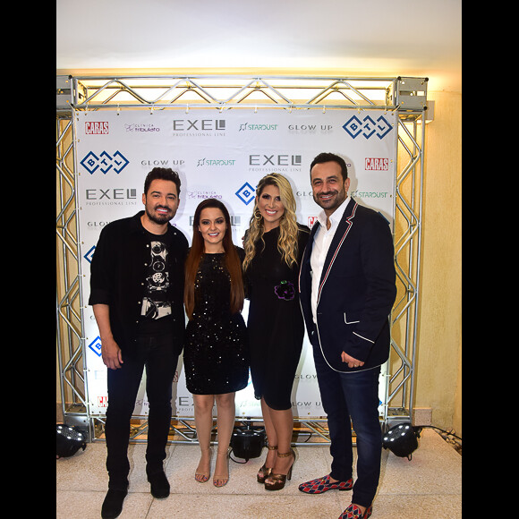 Maiara e Fernando Zor posam com apresentadores do programa 'Glow Up', da TV Caras, em São Paulo, nesta quarta-feira, 11 de dezembro de 2019