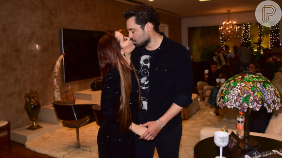 Maiara ganha beijo de Fernando Zor em festa com famosos nesta quarta-feira, 11 de dezembro de 2019