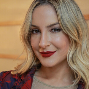 Claudia Leitte deixa coletiva após perda pessoal e Simaria a consola no lançamento do 'The Voice Kids' nesta quinta-feira, dia 12 de dezembro de 2019