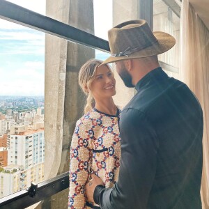 Andressa Suita acompanhou lançamento do novo DVD de Gusttavo Lima, 'O embaixador in Cariri'