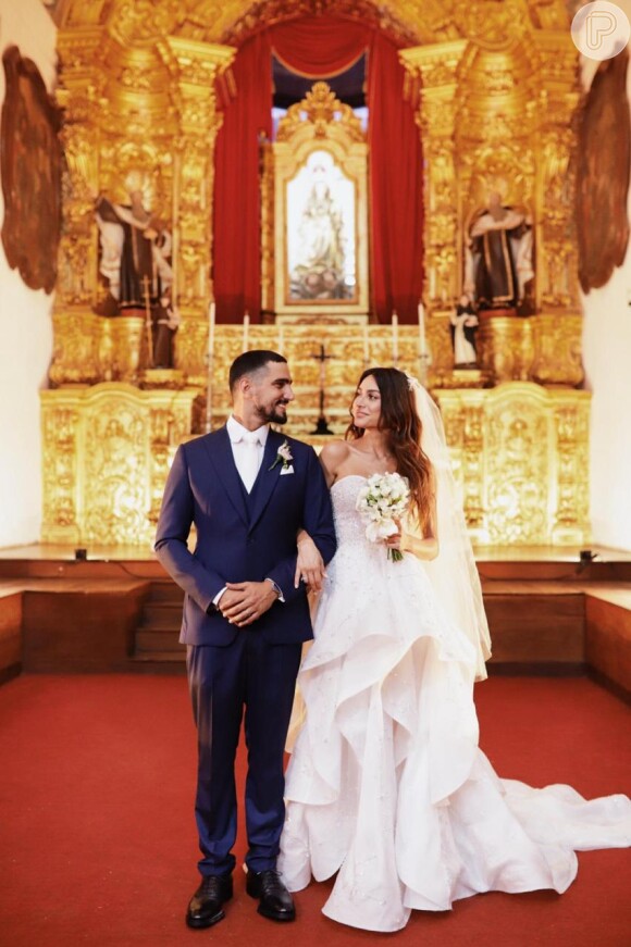 Thaila Ayala e Renato Goés se casaram em Recife: o vestido dela continha as constelações de momentos especiais do casal