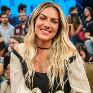 Giovanna Ewbank comemora gravidez e mostra barriga de 3 meses em foto nesta terça-feira, dia 17 de dezembro de 2019