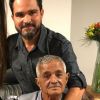 Luciano Camargo se diverte com o pai, Francisco, de 82 anos, em vídeo nesta quarta-feira, dia 18 de dezembro de 2019