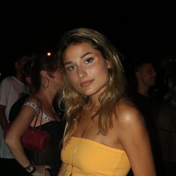 Sasha Meneghel ganhou torcida dos fãs ao postar foto de ensaio de moda com Marlon Teixeira, ex-namorado de Bruna Marquezine: 'Super shippo'