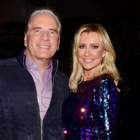 Grávida da primeira filha, Vicky, Ana Paula Siebert está casada com Roberto Justus desde 2015