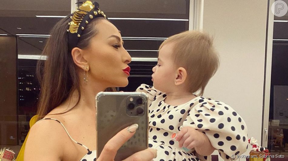 Sabrina Sato comemora 1º corte de cabelo de Zoe 'Lindo com franjinha