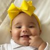Filha de Ticiane Pinheiro e Cesar Tralli, Manuella, de 5 meses, chamou atenção de internauta em foto: 'Ela só sorri'