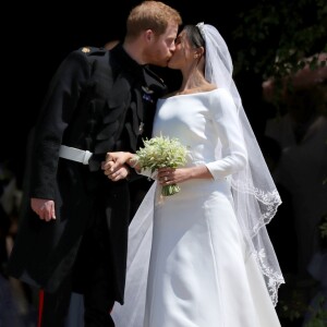 O vestido de casamento de Meghan Markle também foi assinado pela estilista da Givenchy, Clare Waight Keller