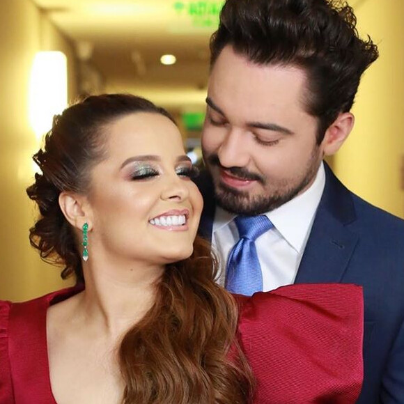 Maiara 'baba' por foto do namorado, Fernando Zor, de sunga branca, após reconciliação, em foto compartilhada na sexta-feira, dia 25 de janeiro de 2020