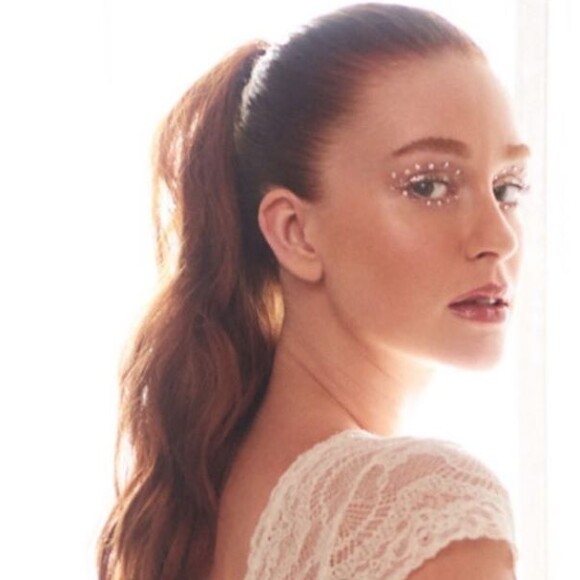 Marina Ruy Barbosa posou de lingerie branca e o corpo de atriz roubou a cena