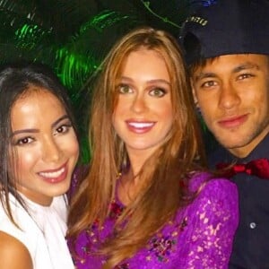 Marina Ruy Barbosa relembra festa de 20 anos com Anitta e Neymar e parabeniza jogador: 'Feliz aniversário'