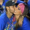 Anitta manda mensagem de aniversário a Neymar com foto ganhando beijo no rosto de jogador