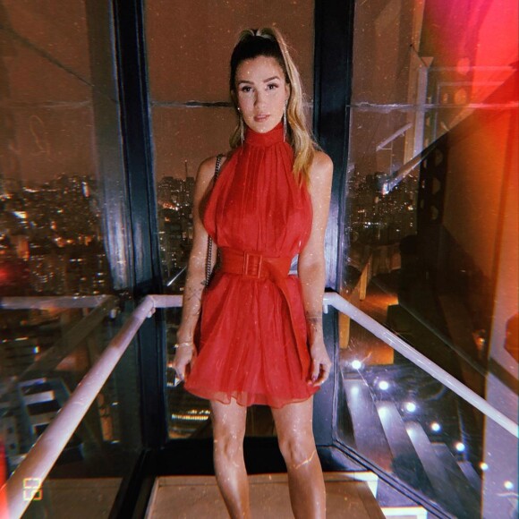 A ex-BBB Aline Gotschalg foi apoiada por famosas como Andressa Suita ao responder críticas sobre seu corpo