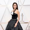 Penélope Cruz escolher um look P&B da Chanel para o Oscar 2020