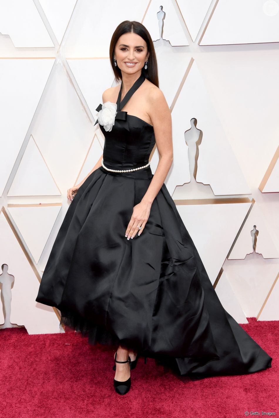 Penélope Cruz escolher um look P&amp;amp;B da Chanel para o Oscar 2020