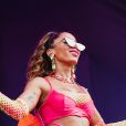 Anitta faz show no Carnaval da Carvalheira na Ladeira