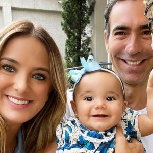 Ticiane Pinheiro publicou foto com filha caçula e marido na web neste domingo, 23 de fevereiro de 2020