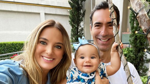 Ticiane Pinheiro publicou foto com filha caçula e marido na web neste domingo, 23 de fevereiro de 2020
