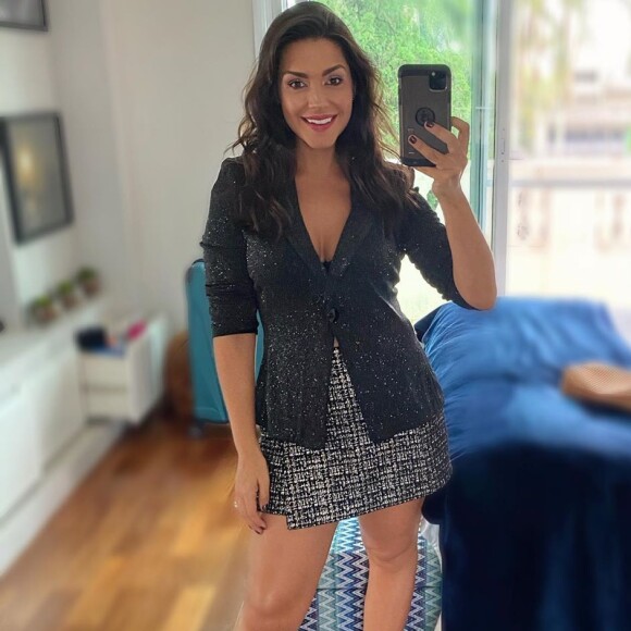 Veja look usado por Thais Fersoza para curtir bloco do marido, Michel Teló