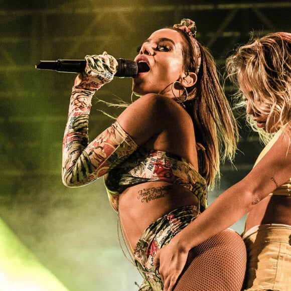 Anitta já admitiu ficar com Ohana Lefundes